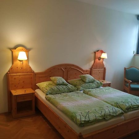 Hotel Svaty Tomas Přední Výtoň Εξωτερικό φωτογραφία