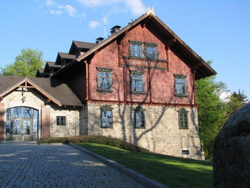Hotel Svaty Tomas Přední Výtoň Εξωτερικό φωτογραφία
