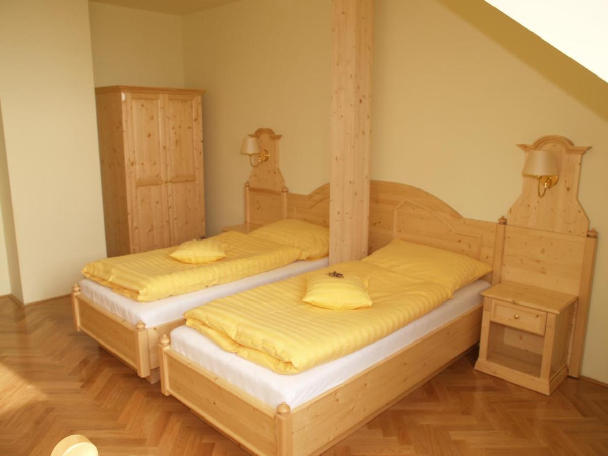 Hotel Svaty Tomas Přední Výtoň Εξωτερικό φωτογραφία