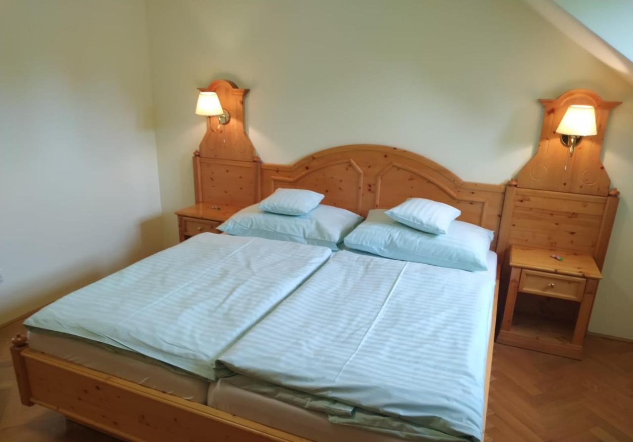 Hotel Svaty Tomas Přední Výtoň Εξωτερικό φωτογραφία