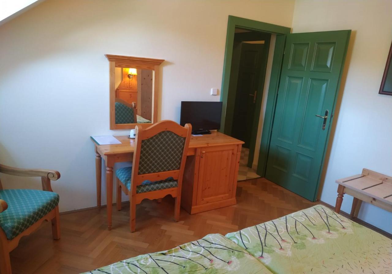 Hotel Svaty Tomas Přední Výtoň Εξωτερικό φωτογραφία