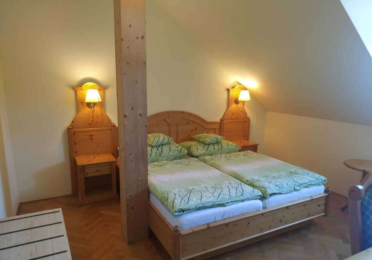 Hotel Svaty Tomas Přední Výtoň Εξωτερικό φωτογραφία