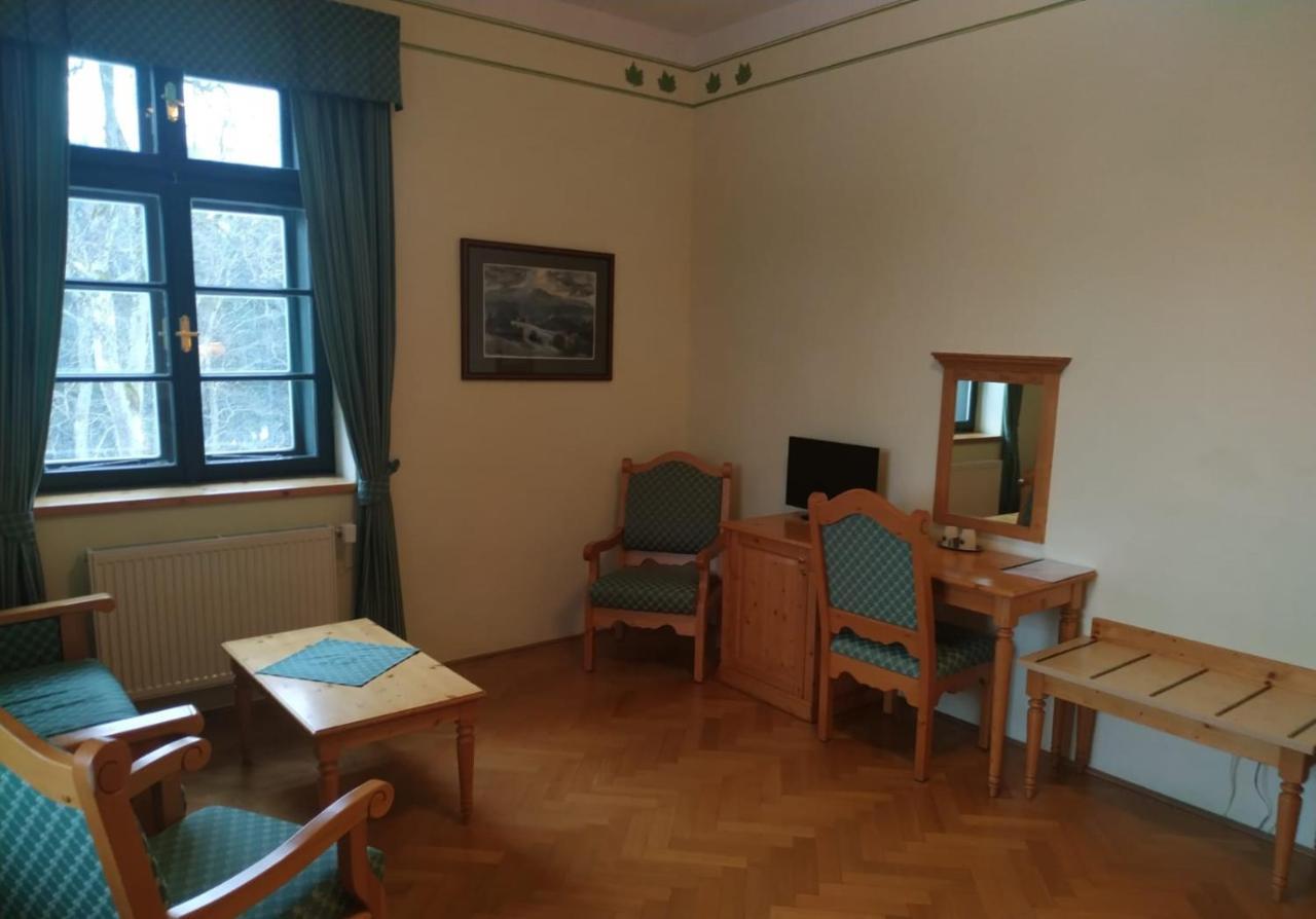 Hotel Svaty Tomas Přední Výtoň Εξωτερικό φωτογραφία
